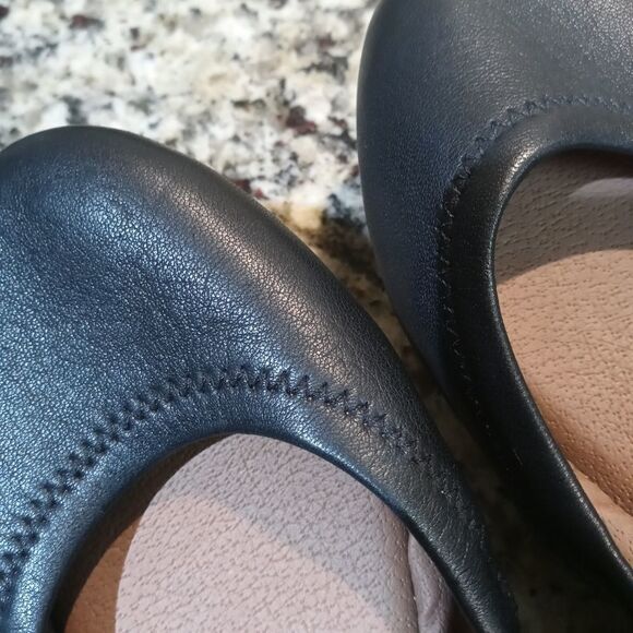 Lucky Brand 'Emmie' Flat - Picture 9 of 12